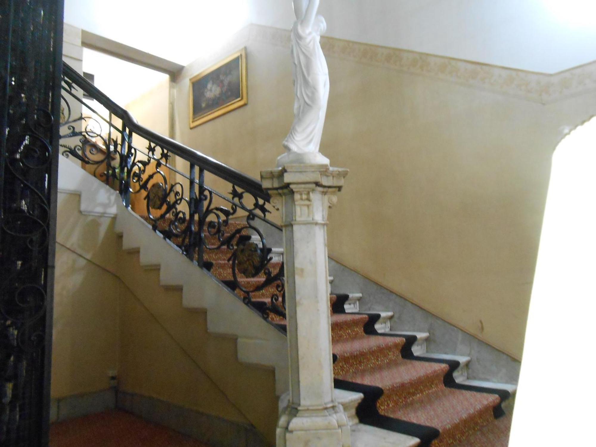 Hotel Reina Buenos Aires Exterior photo