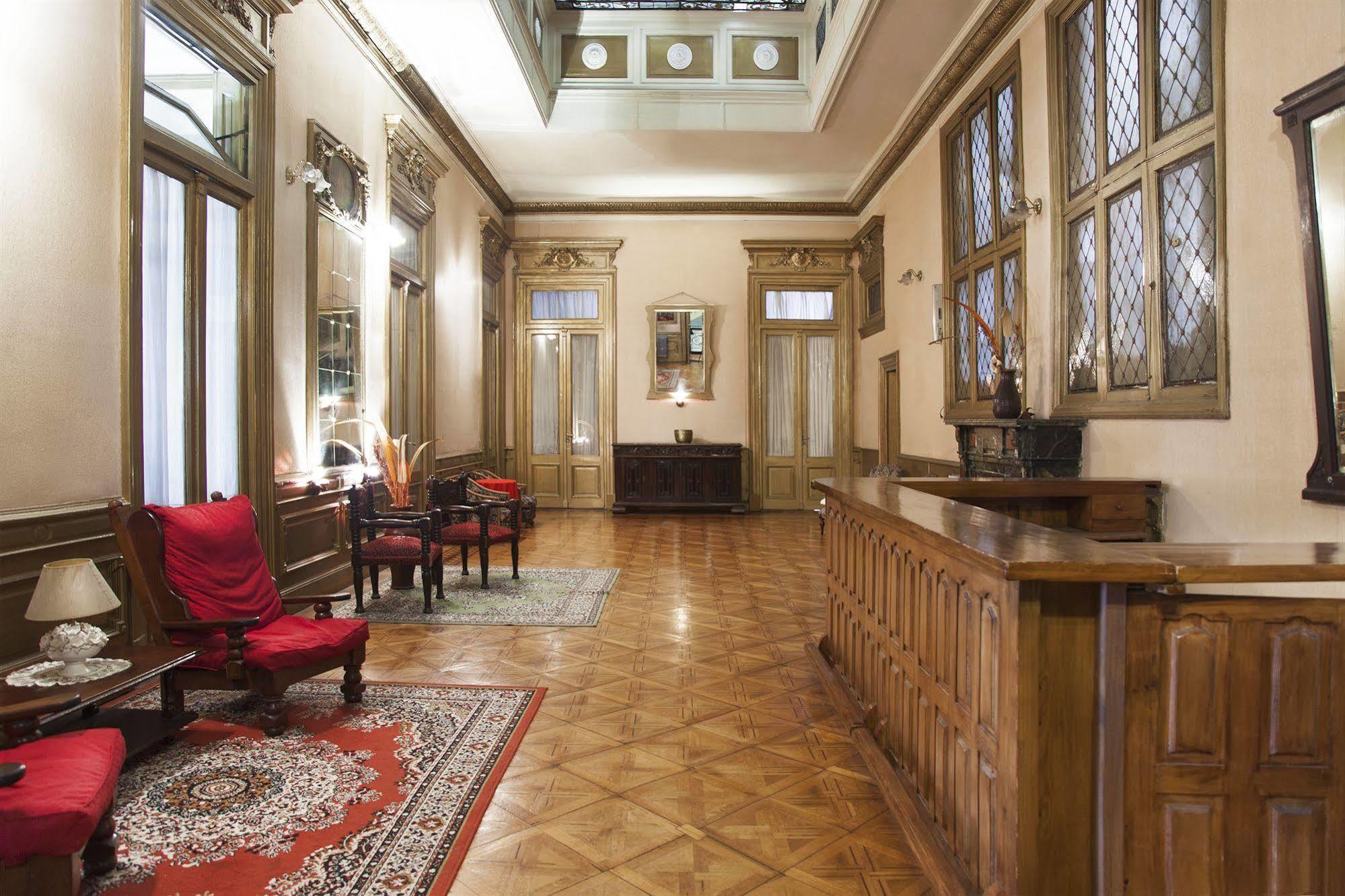 Hotel Reina Buenos Aires Exterior photo