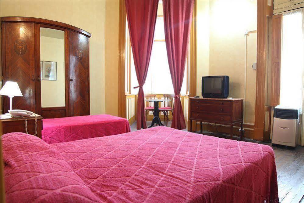 Hotel Reina Buenos Aires Exterior photo